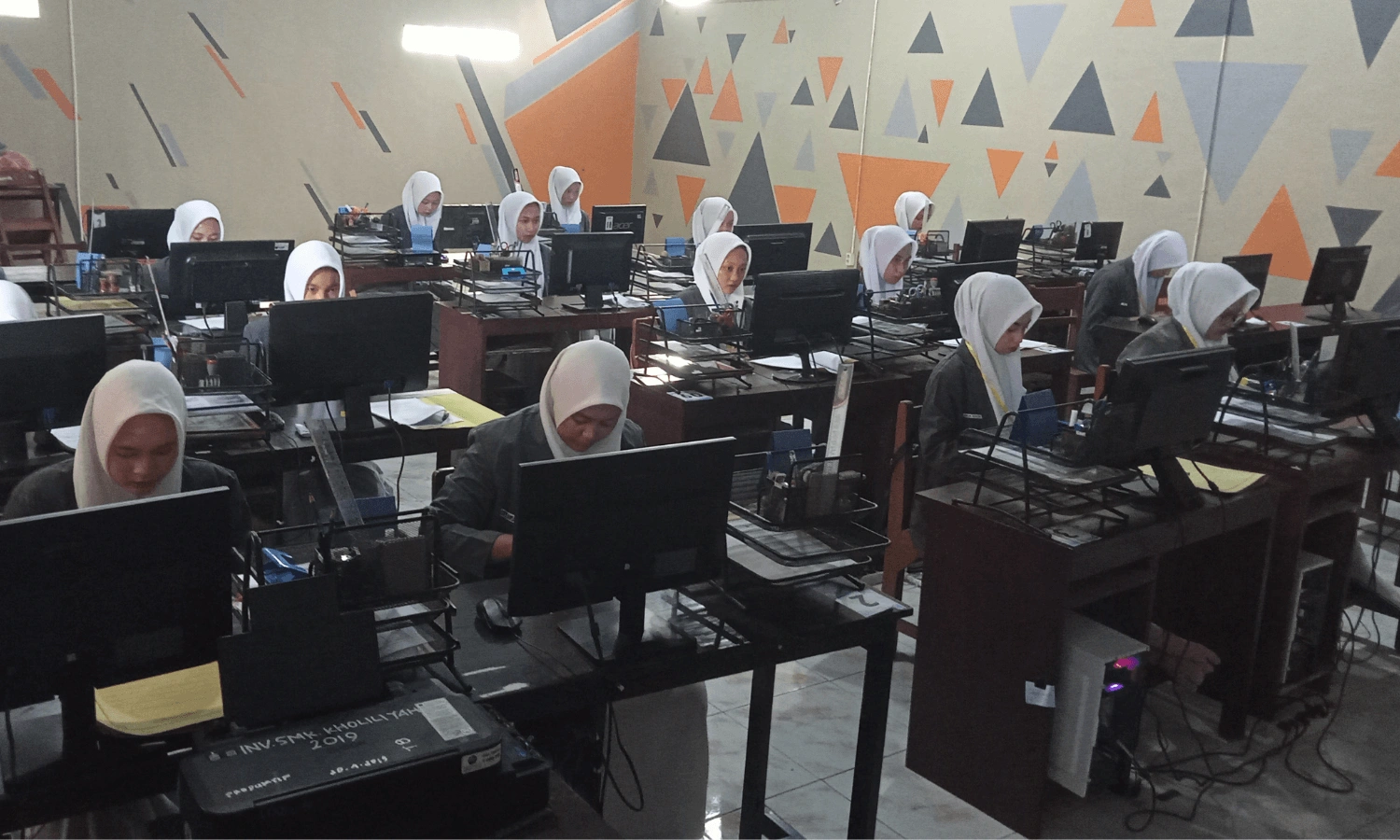 Ahli Administrasi & Manajerial Profesional